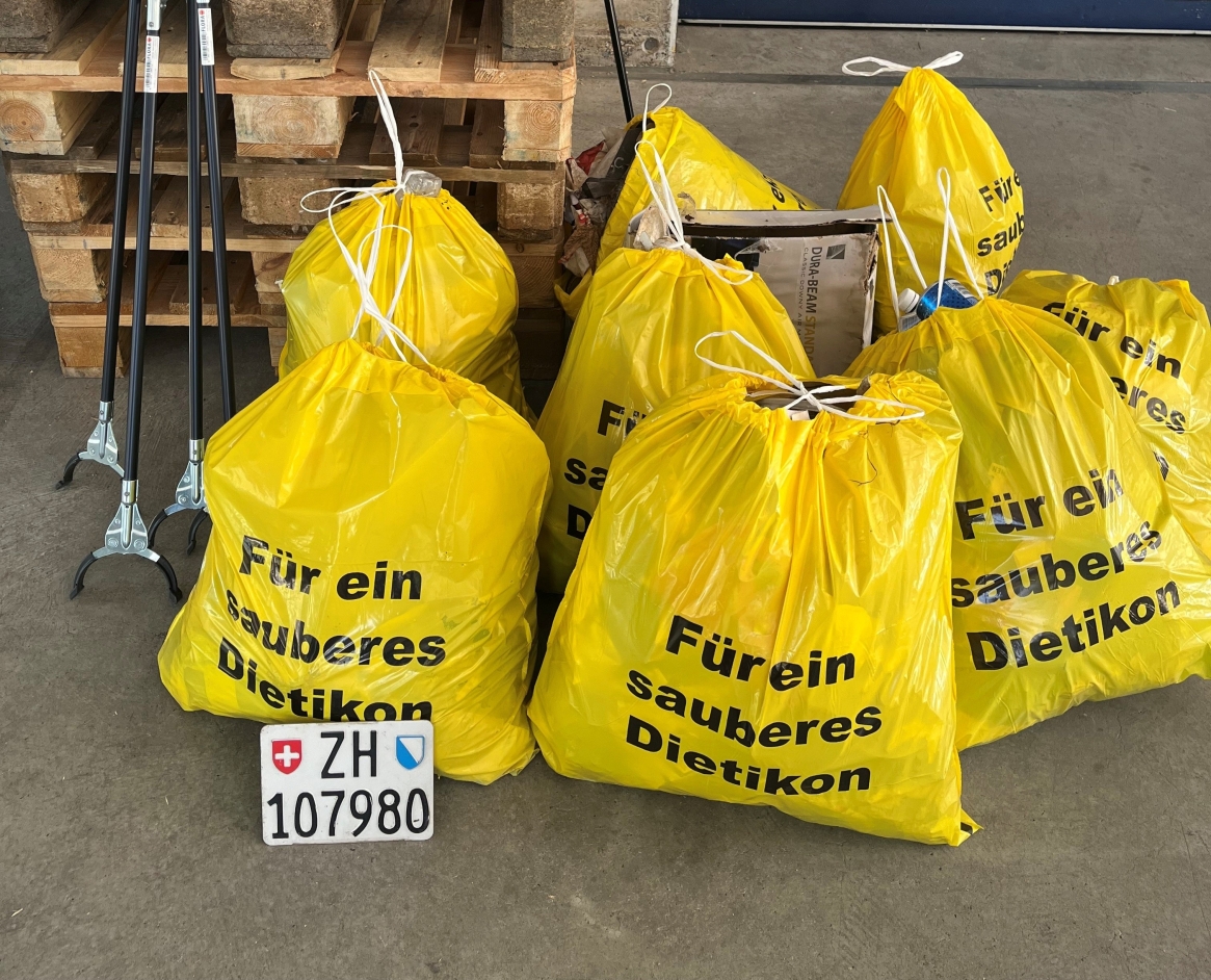 Gesammelter Abfall am bb trading Clean-Up-Day 2026
