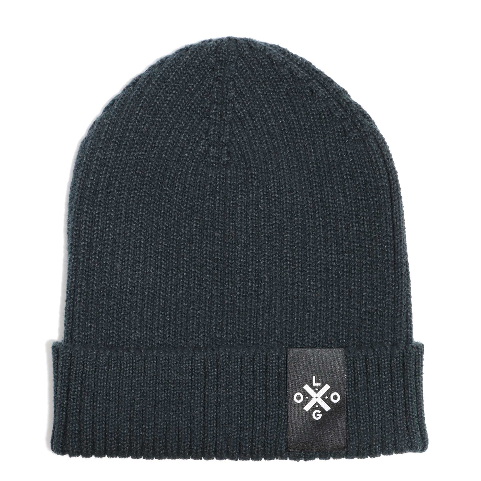 Bonnet tricoté avec revers et étiquette noire