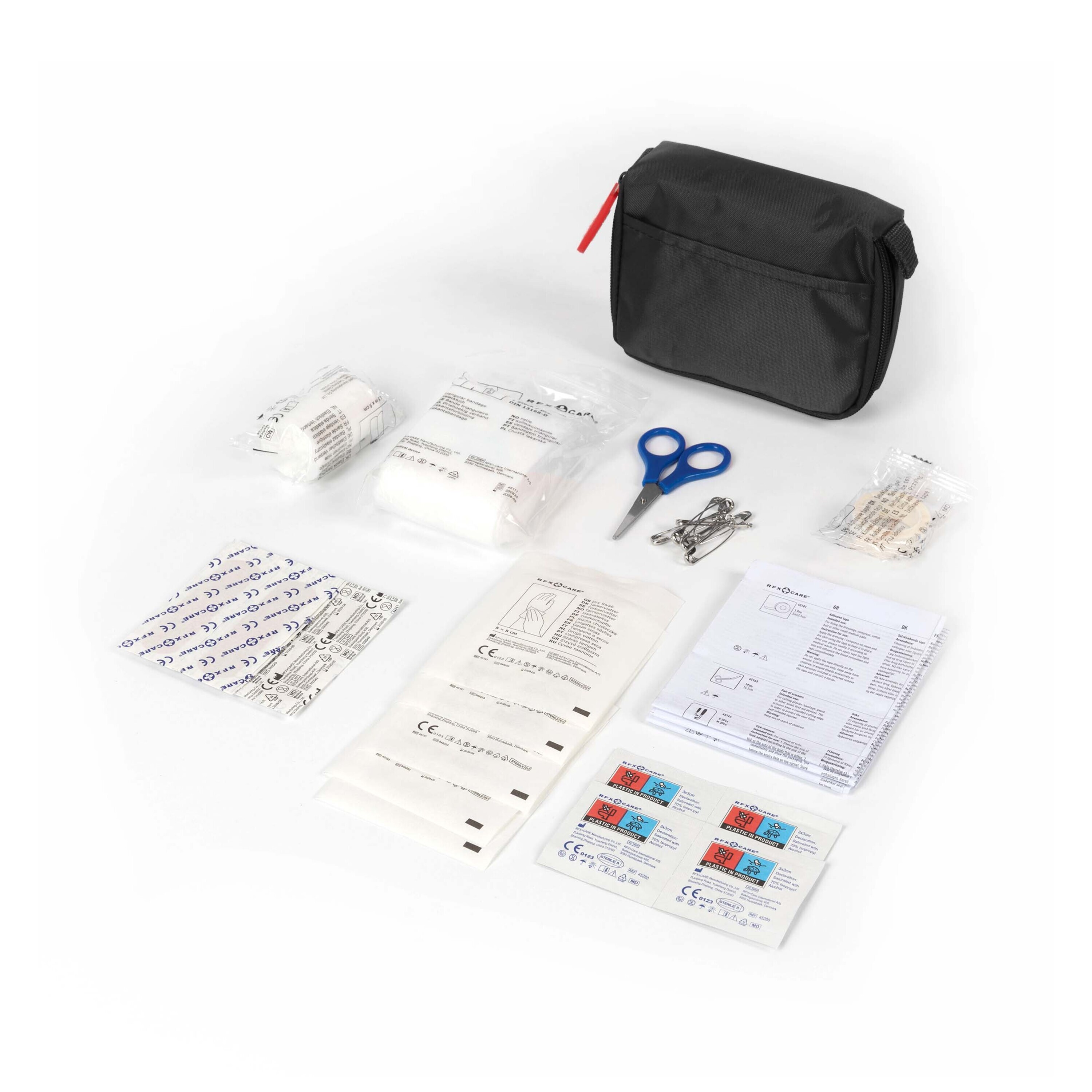 First aid kit 31-piece in nylon bag with individual finishing