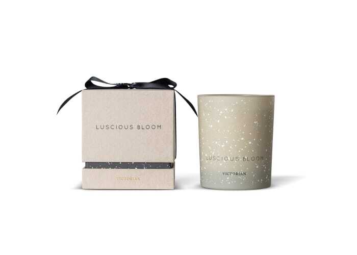Scented candle Darleen in glass