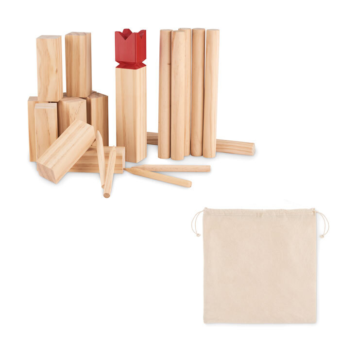 Outdoor throwing game made of pine wood