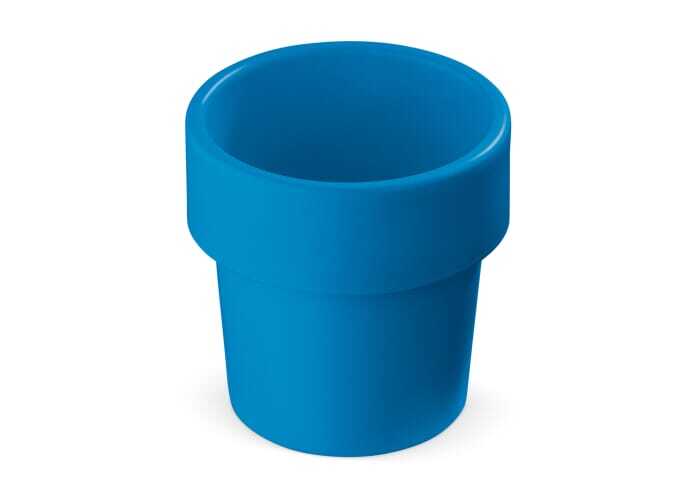 bb trading werbeartikel ag - Plastic pots with strawberry seeds, reusable as coffee mugs
