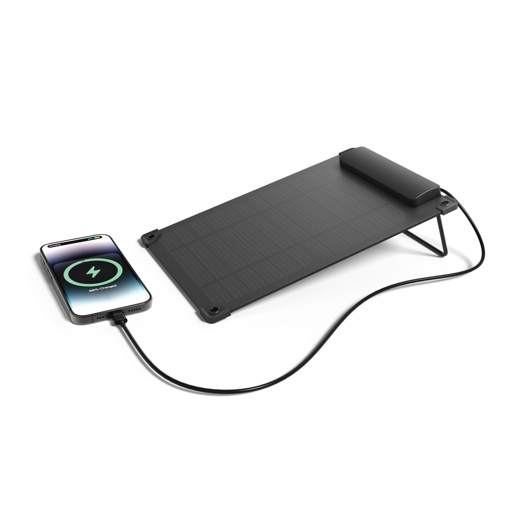 bb trading werbeartikel ag - Solar Ladegerät aus recyceltem Kunststoff mit Type-C-Ausgängen
